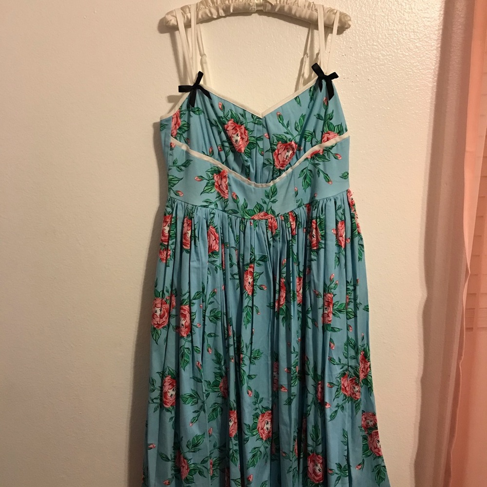 Gorgeous never worn Pin Up dress